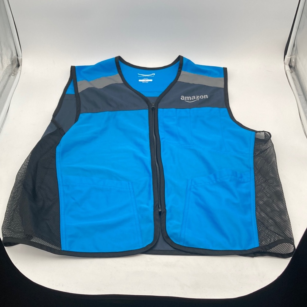 Amazon Vest AFV01U Blue Zip Up Size XL Designed by Luly Yang